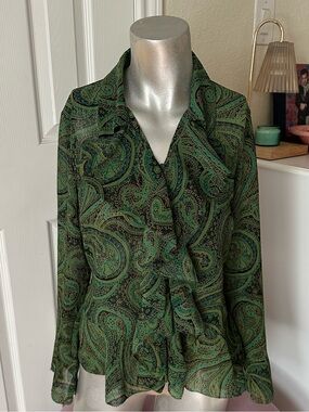 Liz Claiborne Green Paisley Pattern Ruffle Front Long Sleeve Top